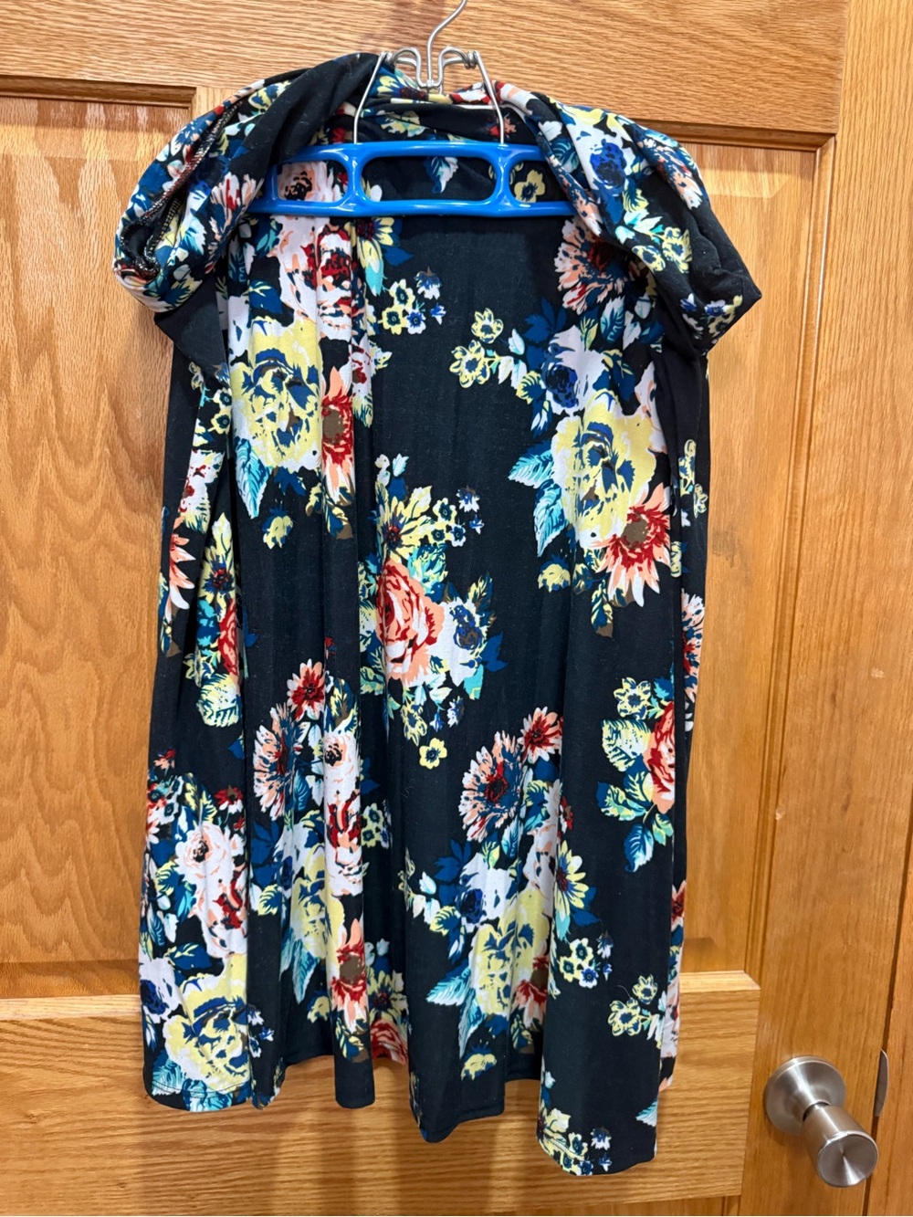 LuLaRoe Floral skirt in Navy, Blue, White, Yellow